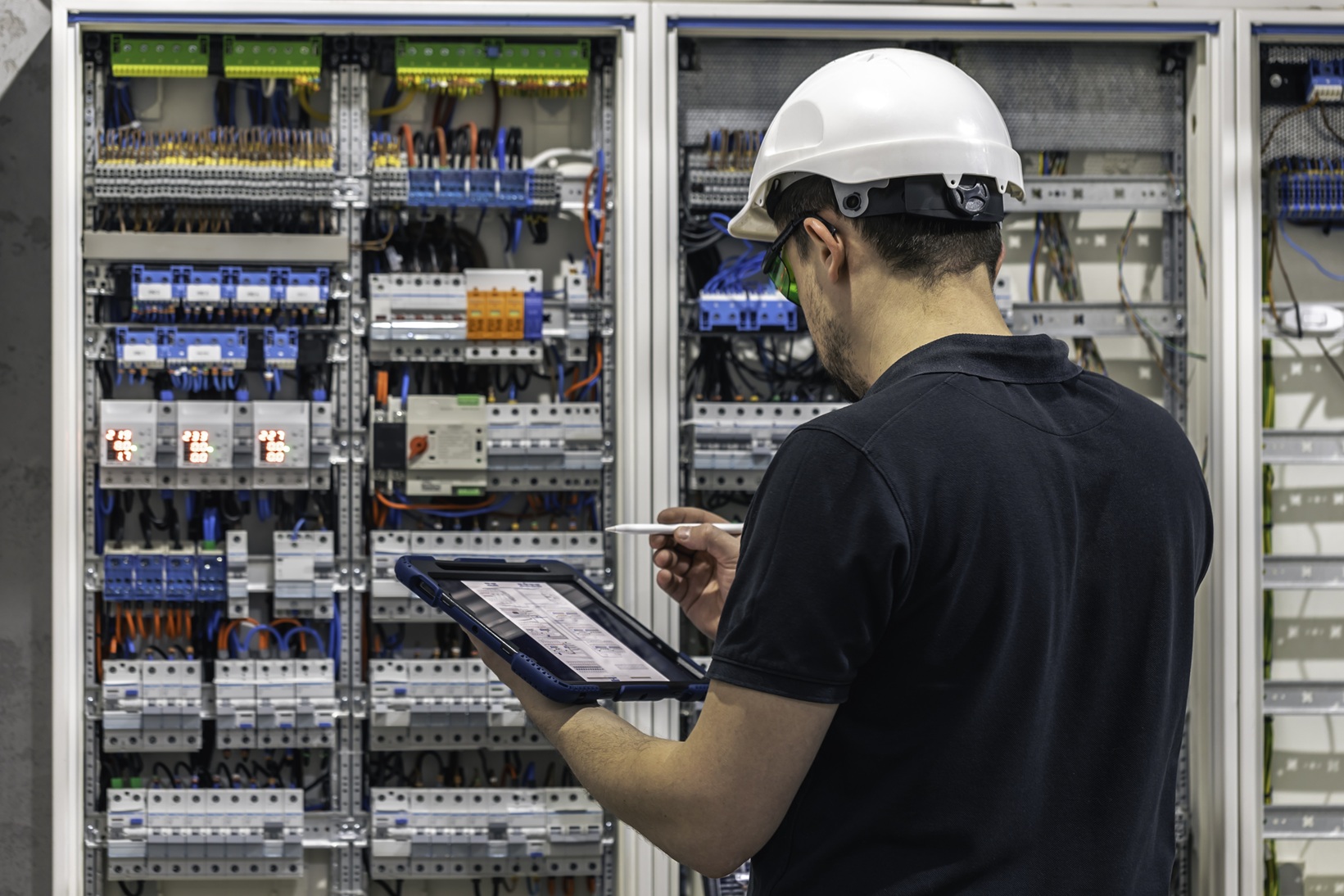 Instalações Elétricas, Mecânicas e Lógicas